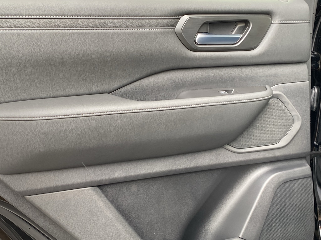 2026 Nissan Armada SV - Photo 23