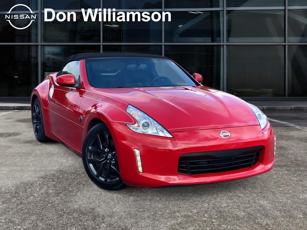 2017 Nissan 370Z Roadster Touring's photo