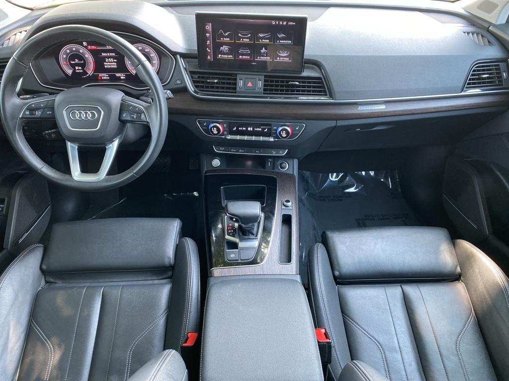 2024 Audi Q5 S line Premium Plus photo 2