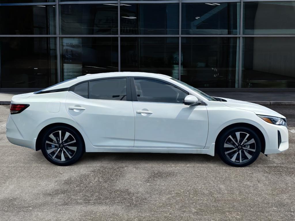 2025 Nissan Sentra SV photo 3