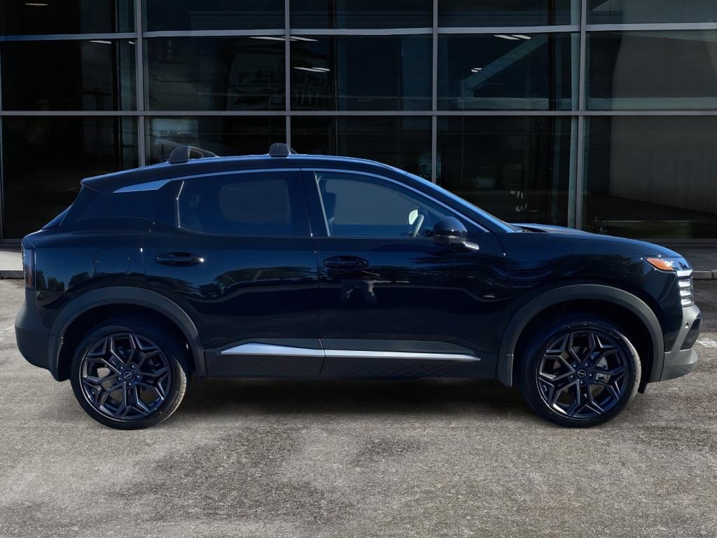 New 2026 Nissan Kicks SR SUV