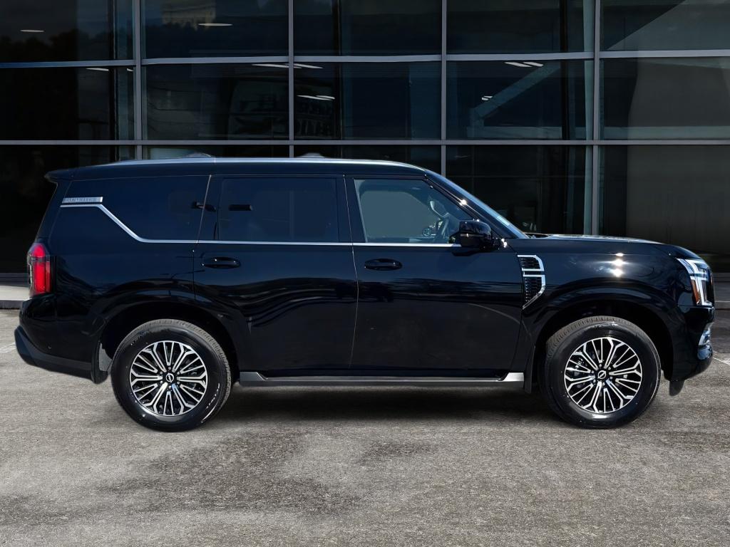 2025 Nissan Armada Platinum photo 4