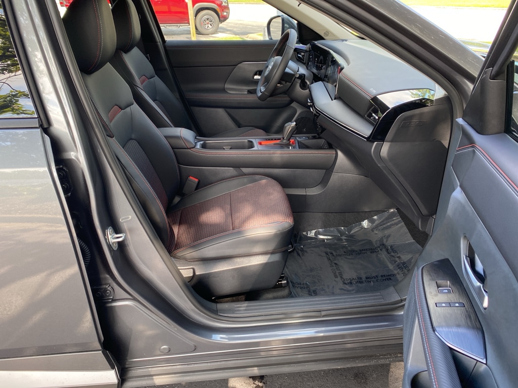 2025 Nissan Kicks SR - Photo 28