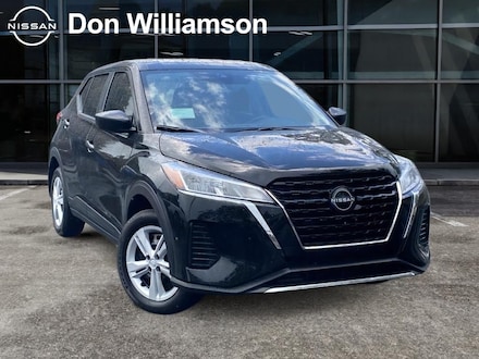 2025 Nissan Kicks Play S SUV