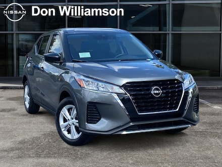 2025 Nissan Kicks Play S SUV