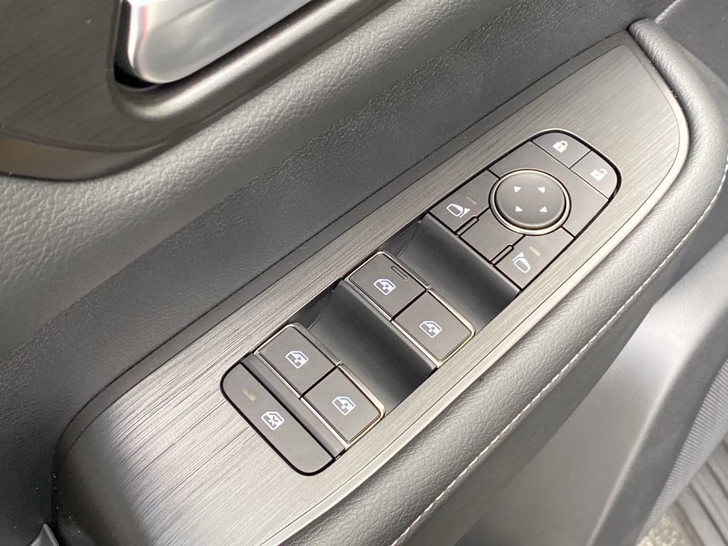 2026 Nissan Armada SV - Photo 12