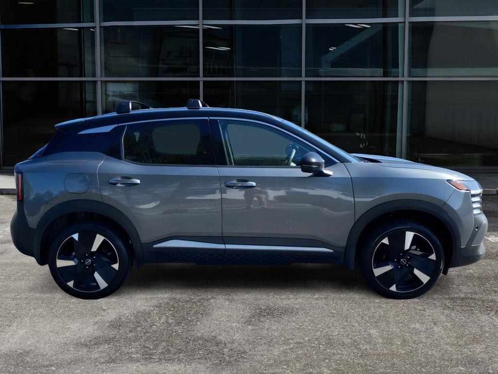 New 2026 Nissan Kicks SR SUV