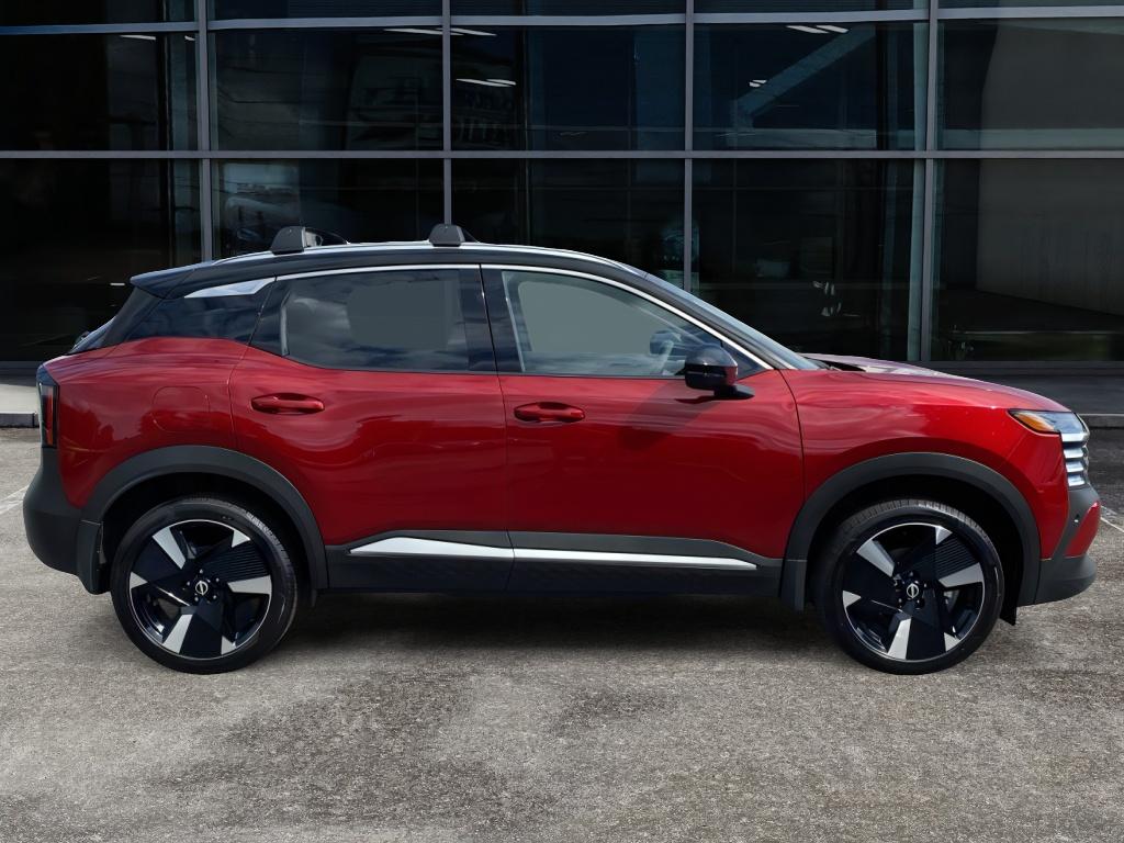 2026 Nissan Kicks SR photo 4