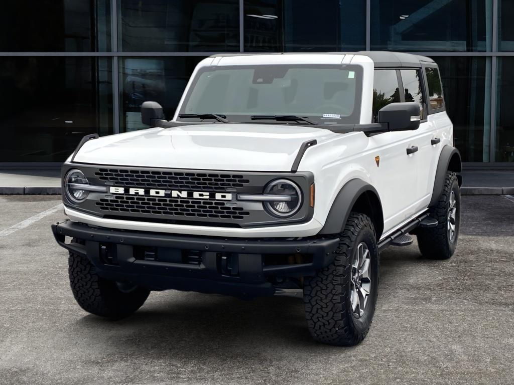 2024 Ford Bronco Badlands photo 3
