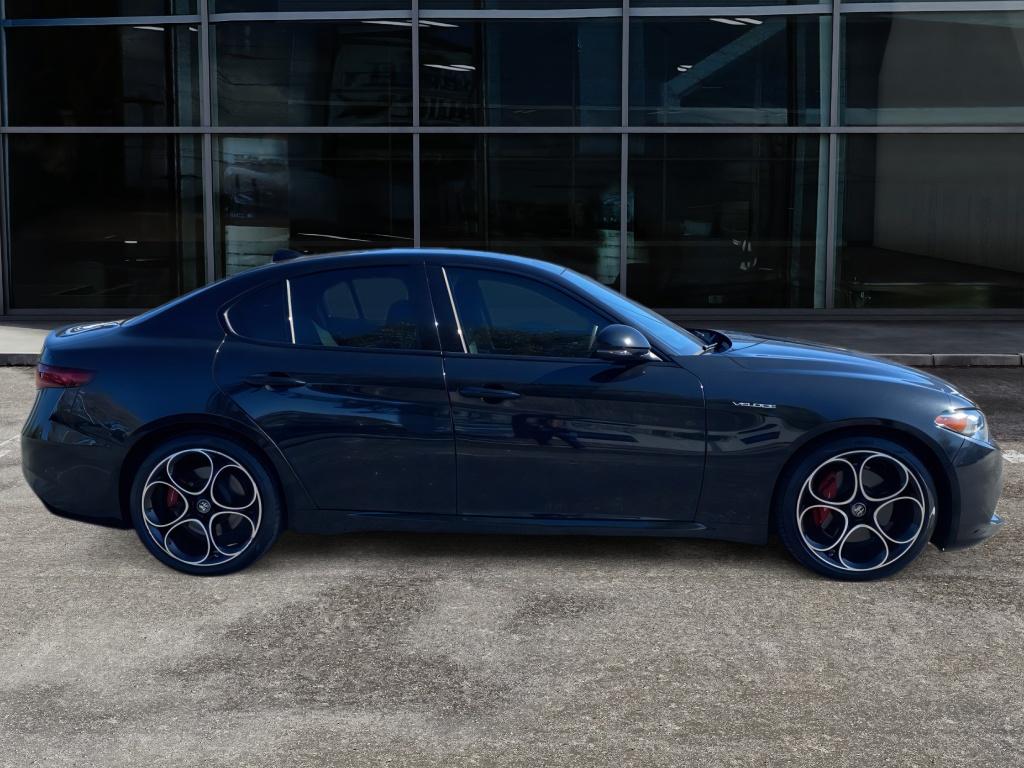 2022 Alfa Romeo Giulia Ti - VELOCE photo 4