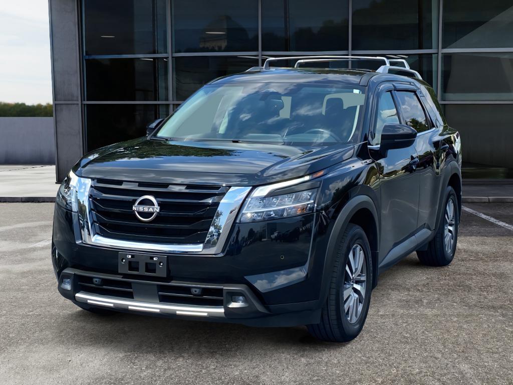 2022 Nissan Pathfinder SL photo 3