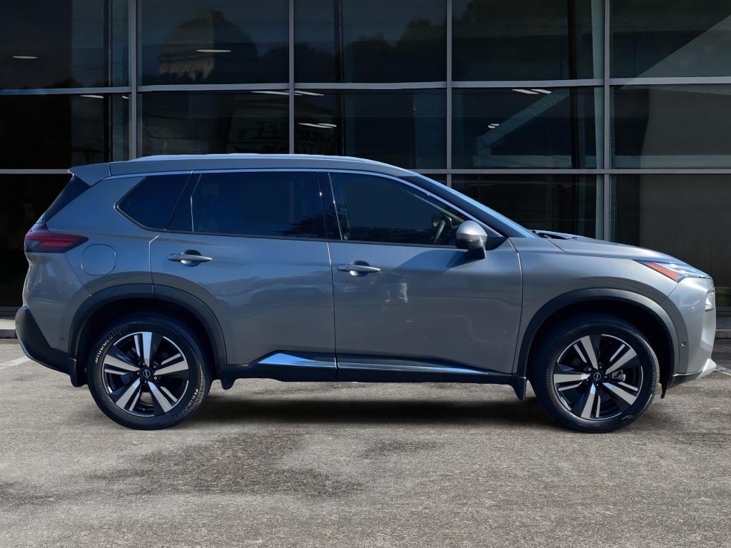 2022 Nissan Rogue Platinum photo 4