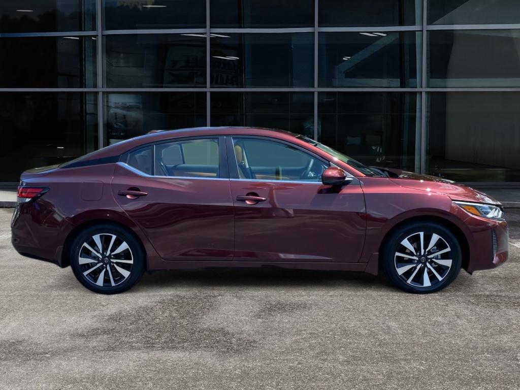 2025 Nissan Sentra SV photo 4
