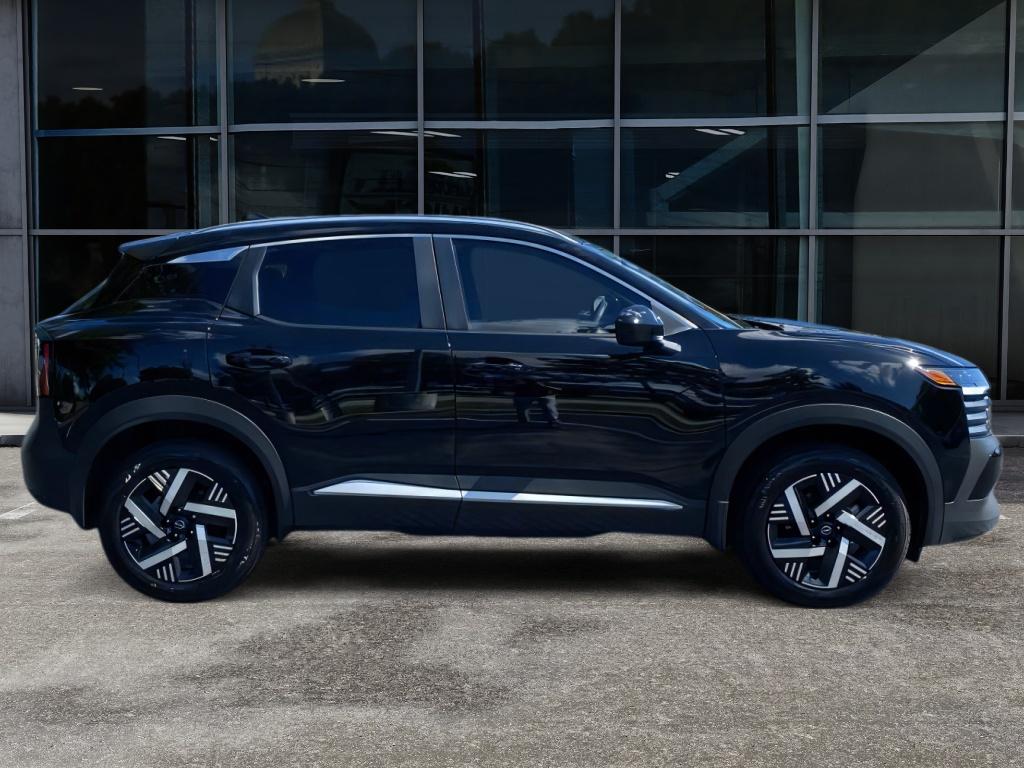 2025 Nissan Kicks SV photo 4