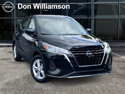 2025 Nissan Kicks Play S SUV