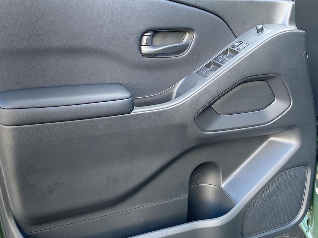 2026 Nissan Frontier SV - Photo 11