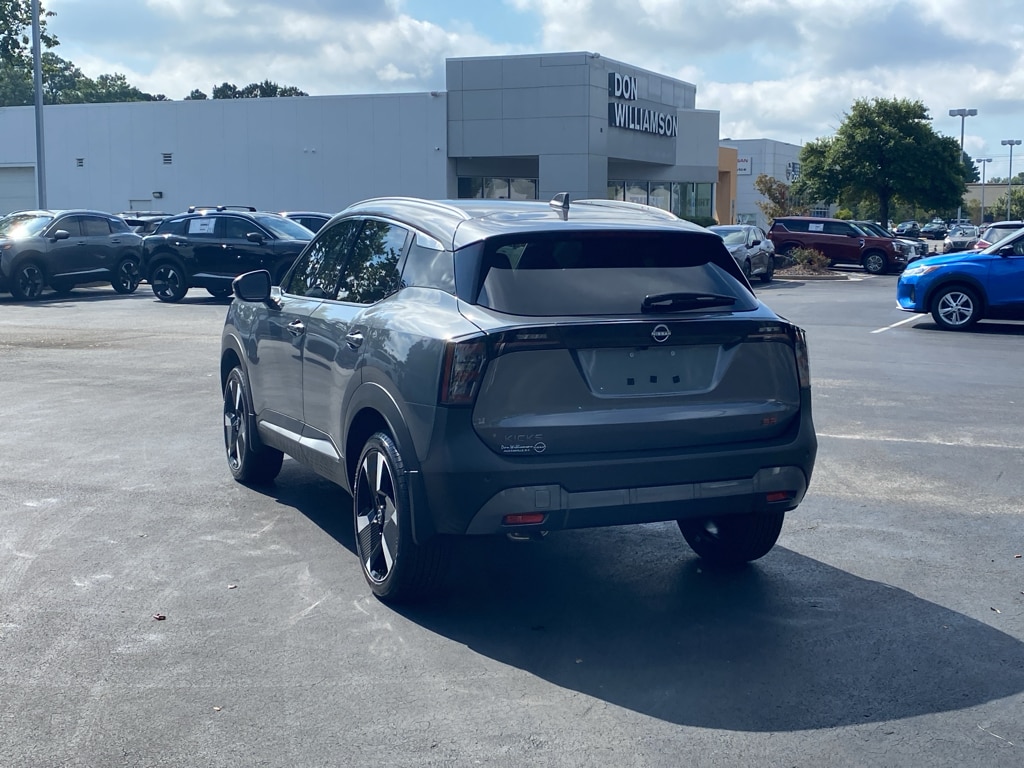 2025 Nissan Kicks SR - Photo 9