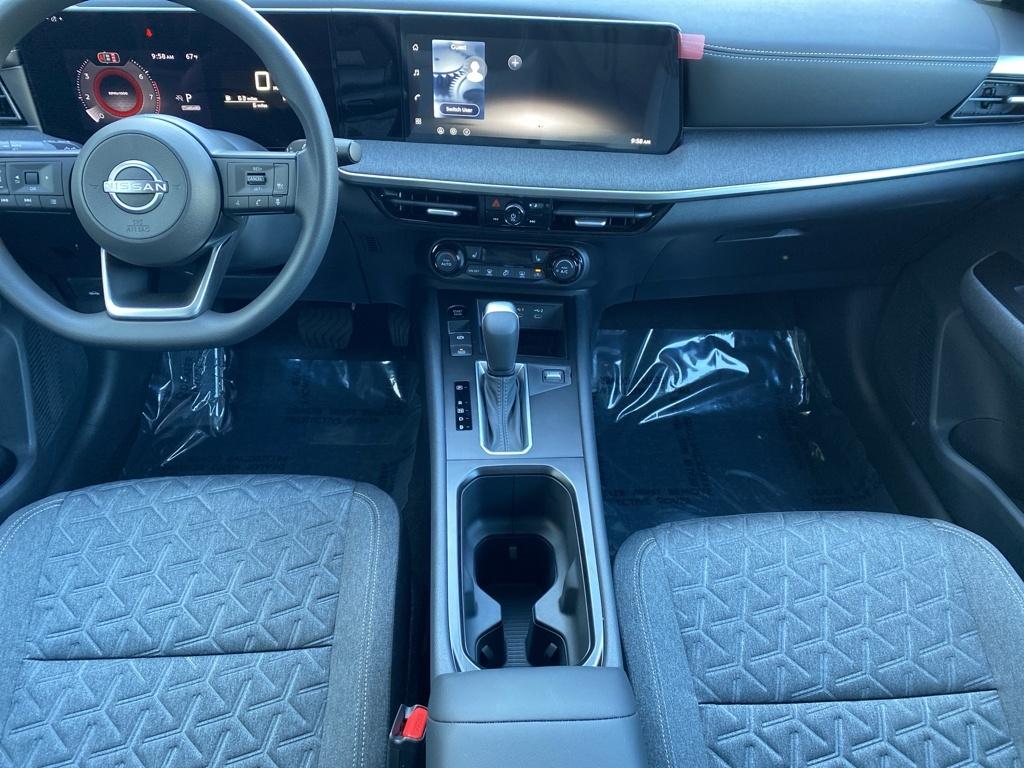 2026 Nissan Kicks SV photo 2