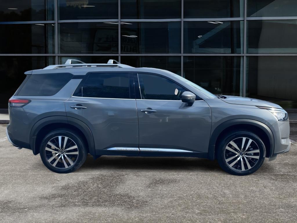 New 2025 Nissan Pathfinder Platinum Sport Utility