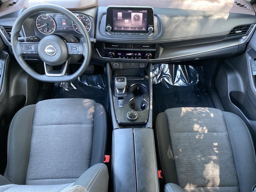 2023 Nissan Rogue SV photo 2