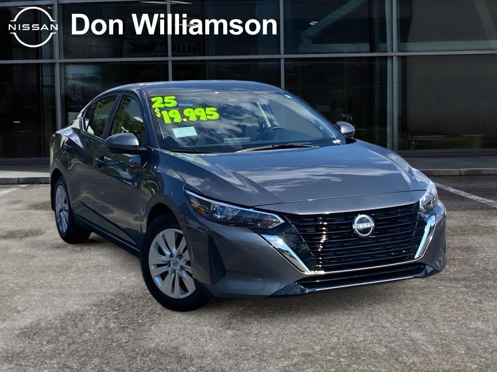 2025 Nissan Sentra S's photo