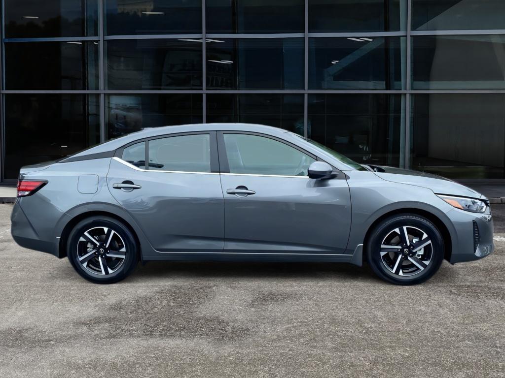 2025 Nissan Sentra SV photo 4