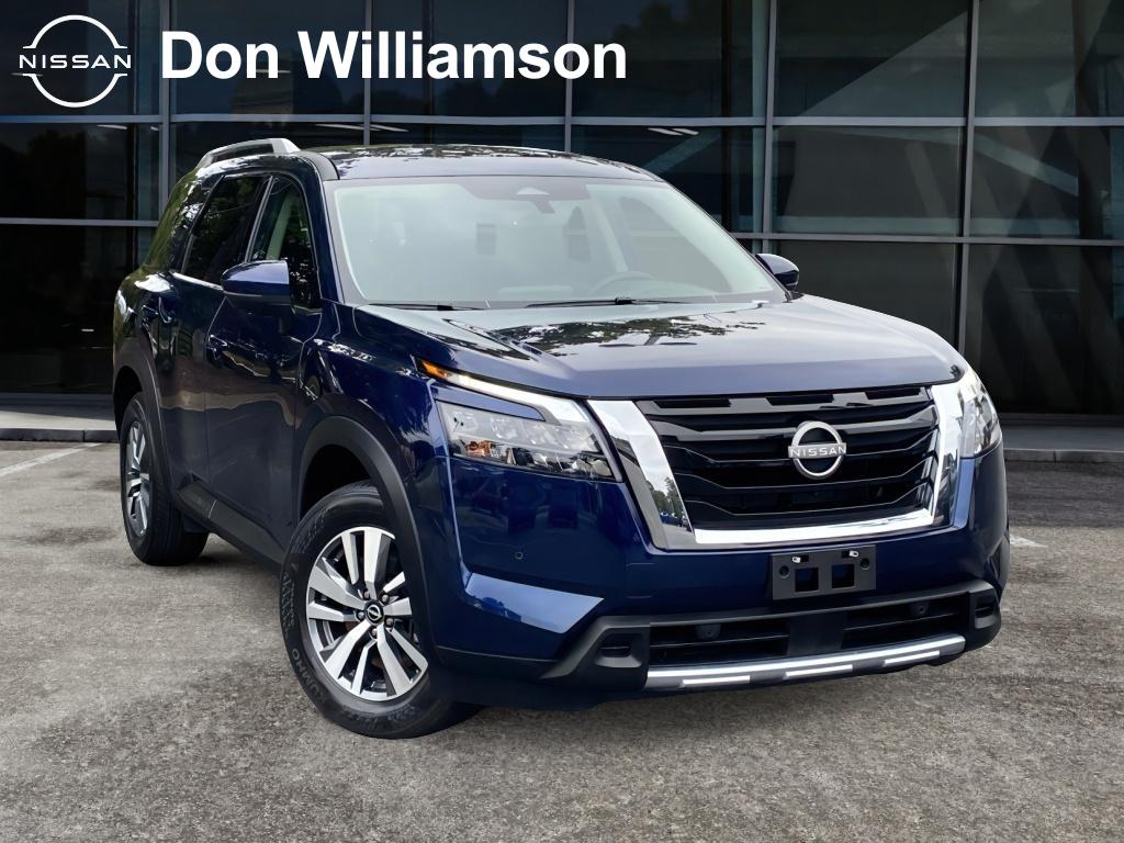 2025 Nissan Pathfinder SL's photo