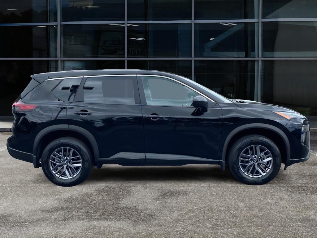 2026 Nissan Rogue S photo 4