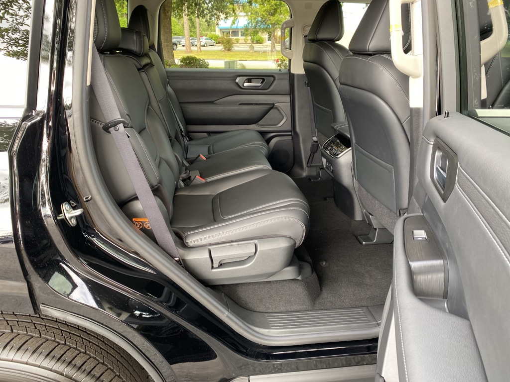 2026 Nissan Armada SV - Photo 27