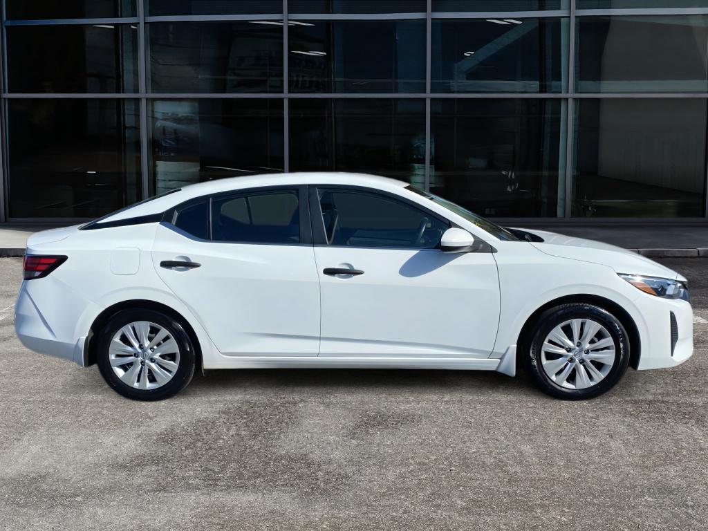 2024 Nissan Sentra S photo 4