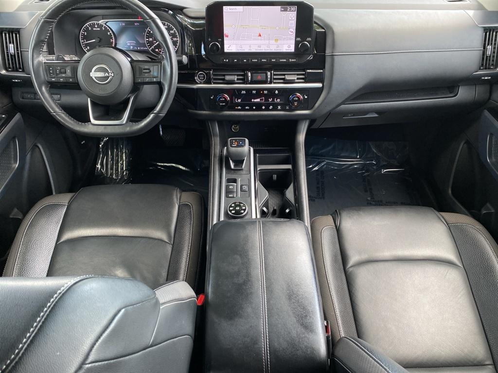 2022 Nissan Pathfinder SL photo 2