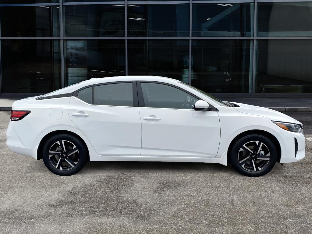 2025 Nissan Sentra SV photo 4