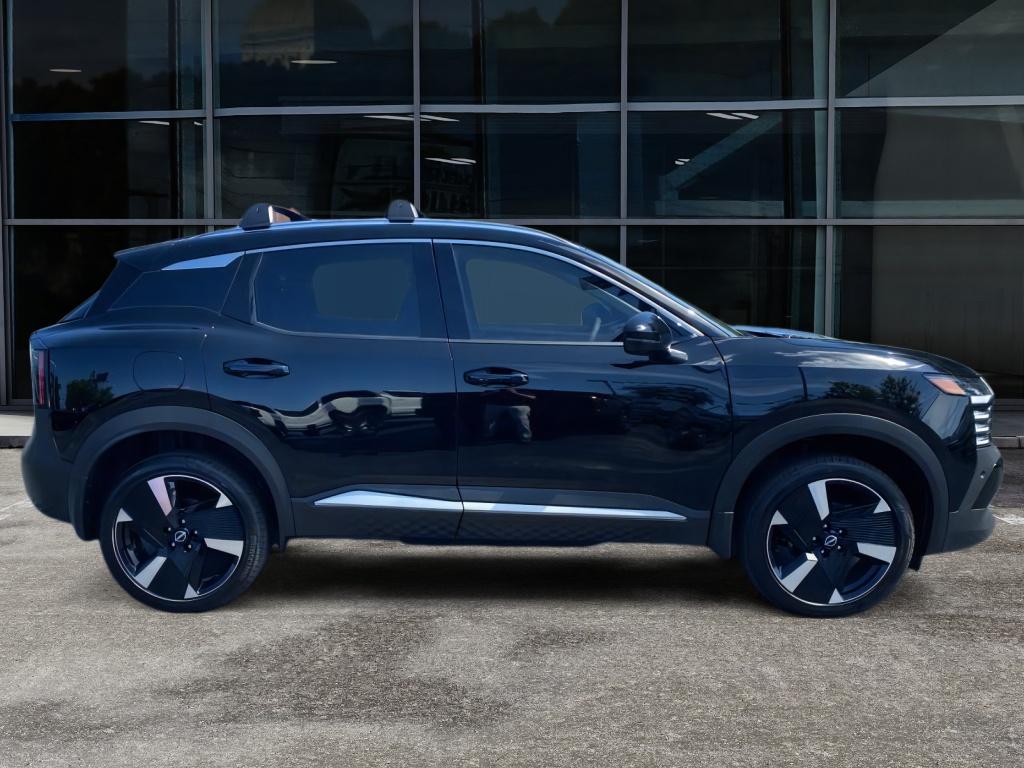 2025 Nissan Kicks SR photo 4