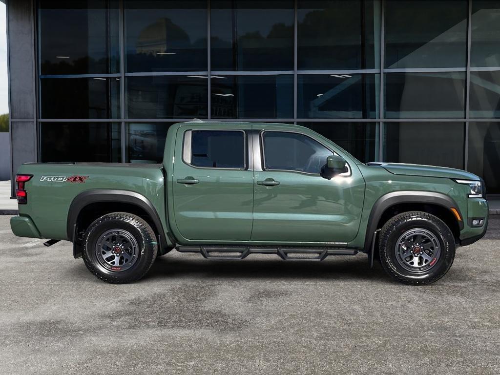 2025 Nissan Frontier PRO-4X Crew Cab photo 4