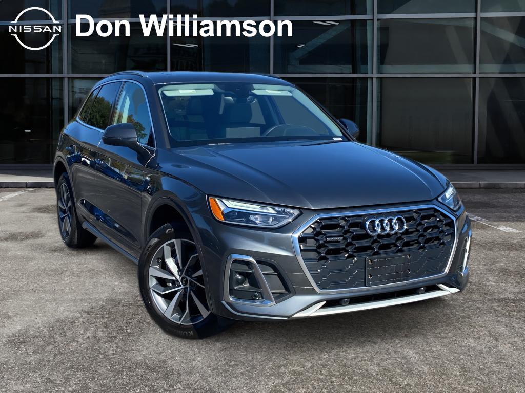 2022 Audi Q5 Premium's photo