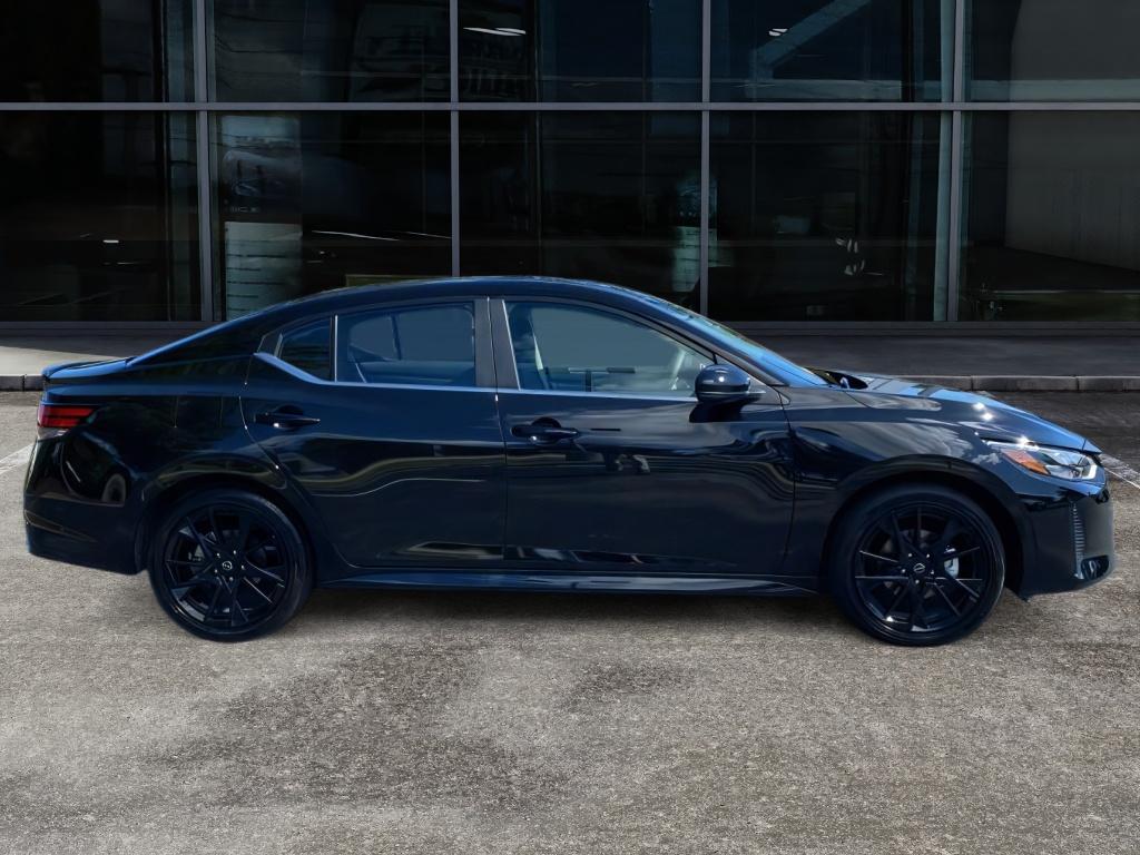 2025 Nissan Sentra SR photo 4