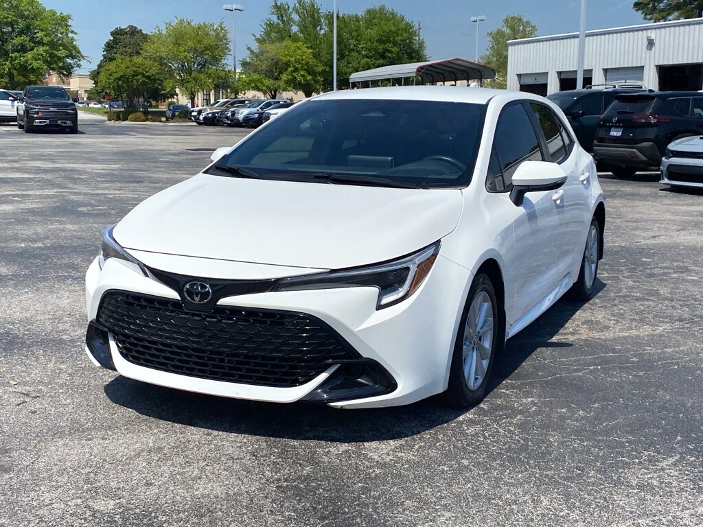 Certified 2025 Toyota Corolla Hatchback SE Hatchback