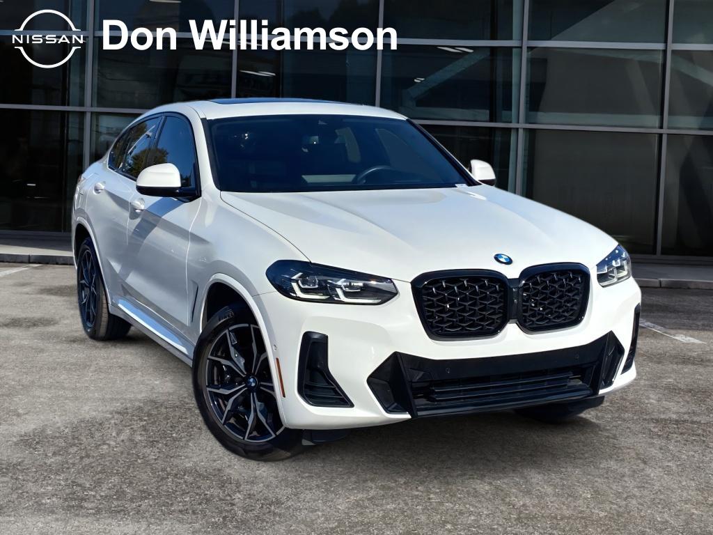 2024 BMW X4 M40i's photo