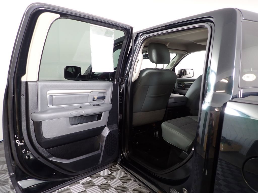 2015 RAM Ram 1500 Pickup SLT - Photo 30