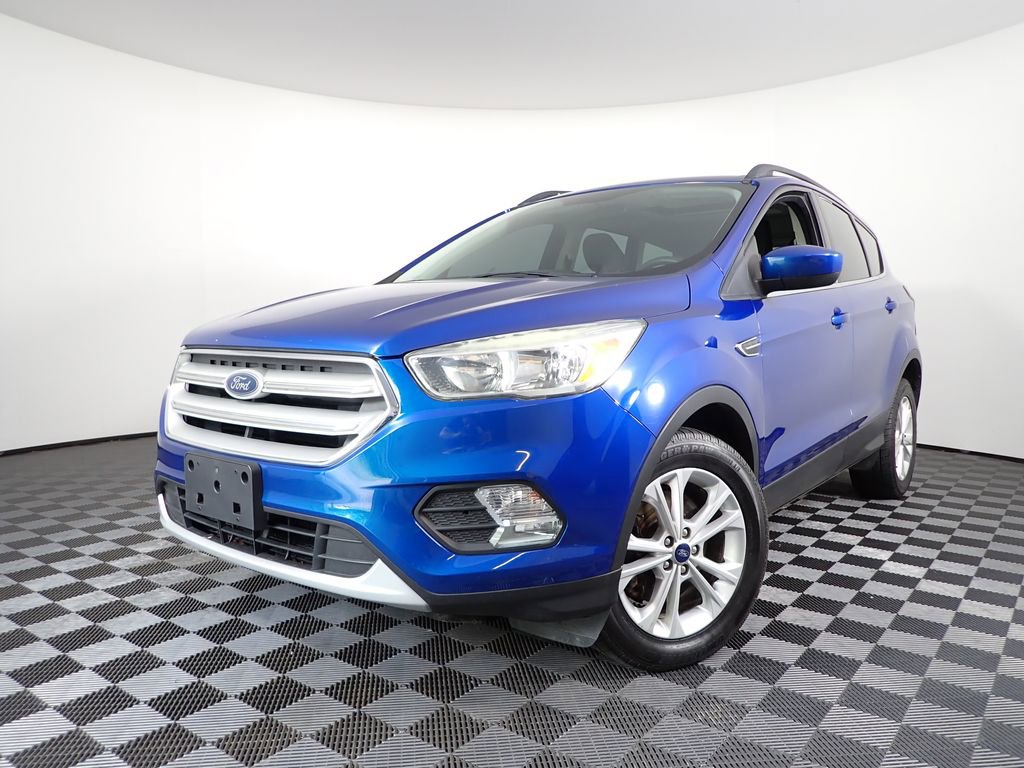 Used 2018 Ford Escape SE with VIN 1FMCU9GD6JUA89609 for sale in Rockbridge, OH