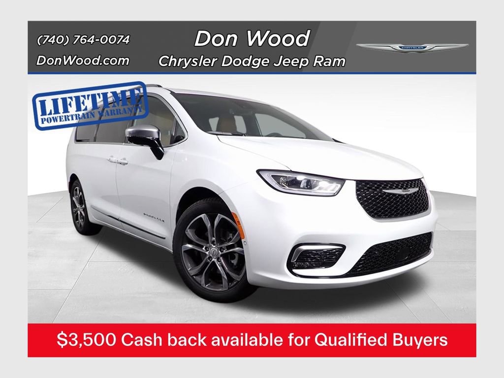 2026 Chrysler Pacifica Pinnacle's photo