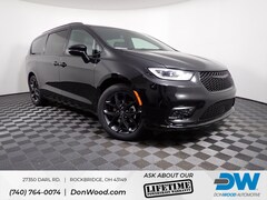 2026 Chrysler Pacifica Select Passenger Van