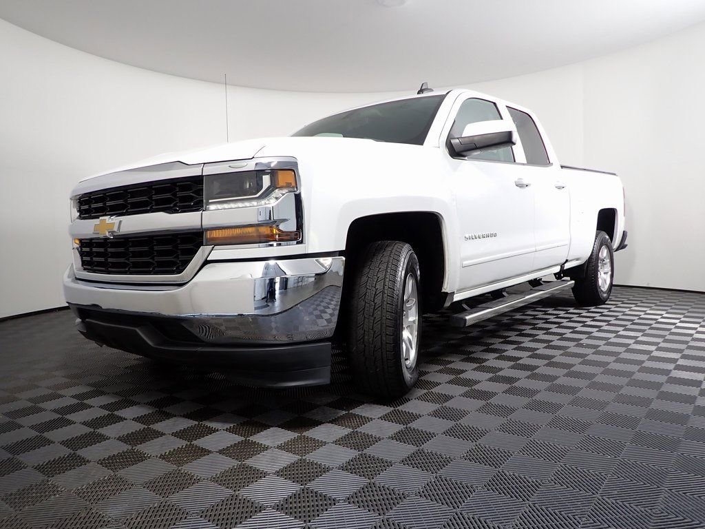 Used 2018 Chevrolet Silverado 1500 LT with VIN 1GCRCREC3JZ169271 for sale in Rockbridge, OH