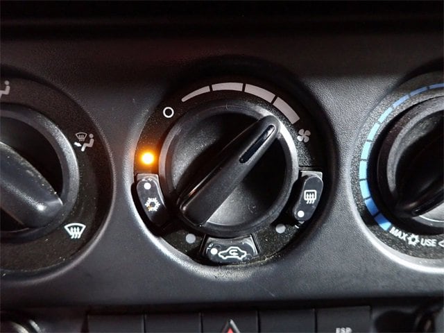 Used 2008 Jeep Wrangler X with VIN 1J4FA24138L540047 for sale in Rockbridge, OH