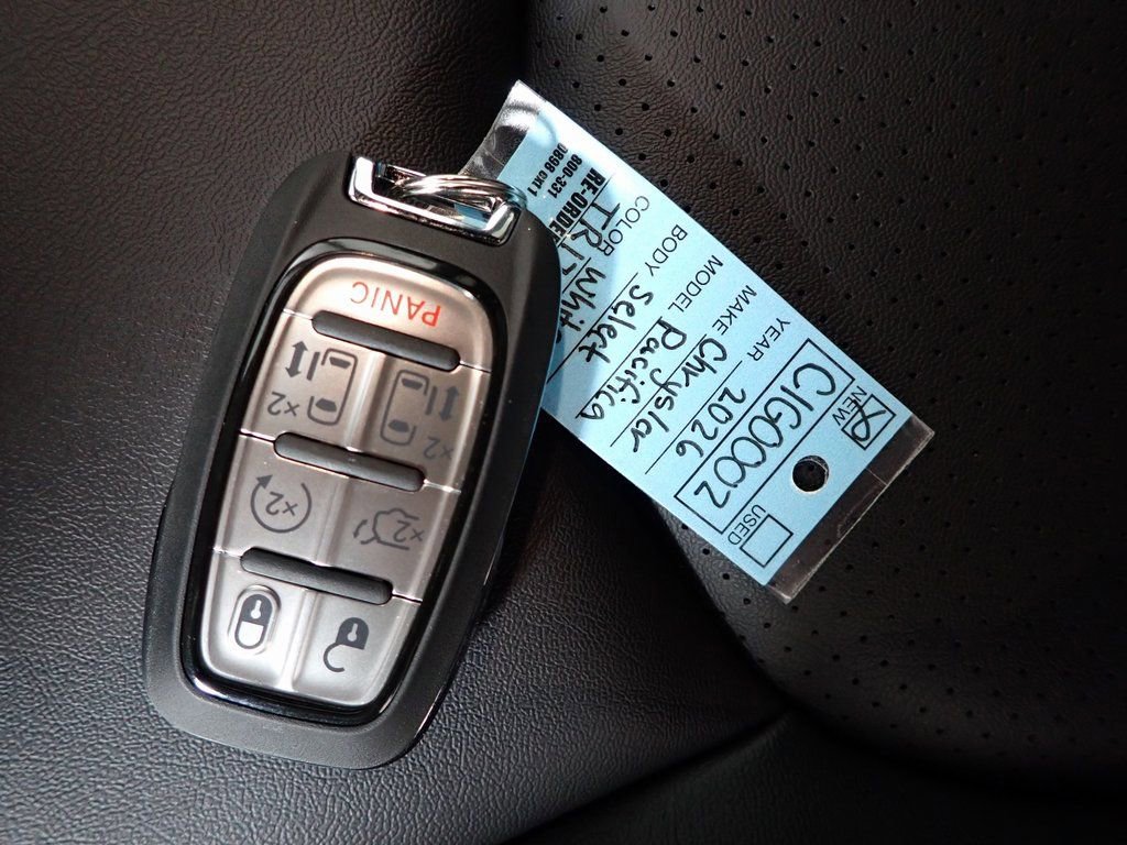 2026 Chrysler Pacifica Select - Photo 38