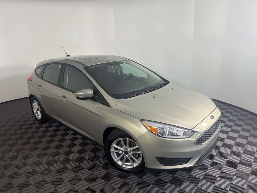 Used 2016 Ford Focus SE HB SE
