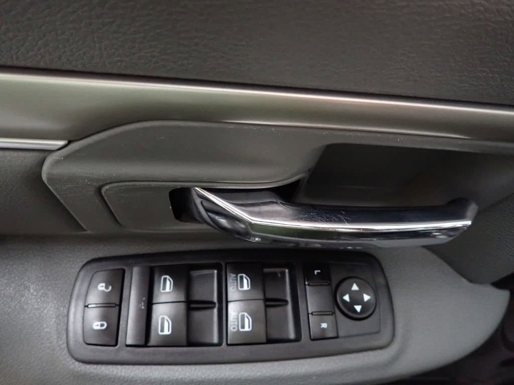2015 RAM Ram 1500 Pickup SLT - Photo 19