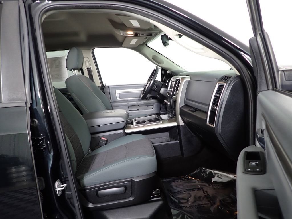 2015 RAM Ram 1500 Pickup SLT - Photo 35