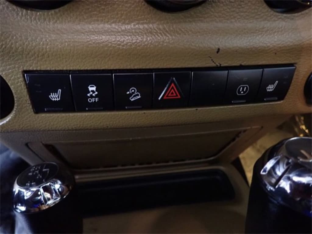 Used 2014 Jeep Wrangler Unlimited Sahara 4WD  Sahara