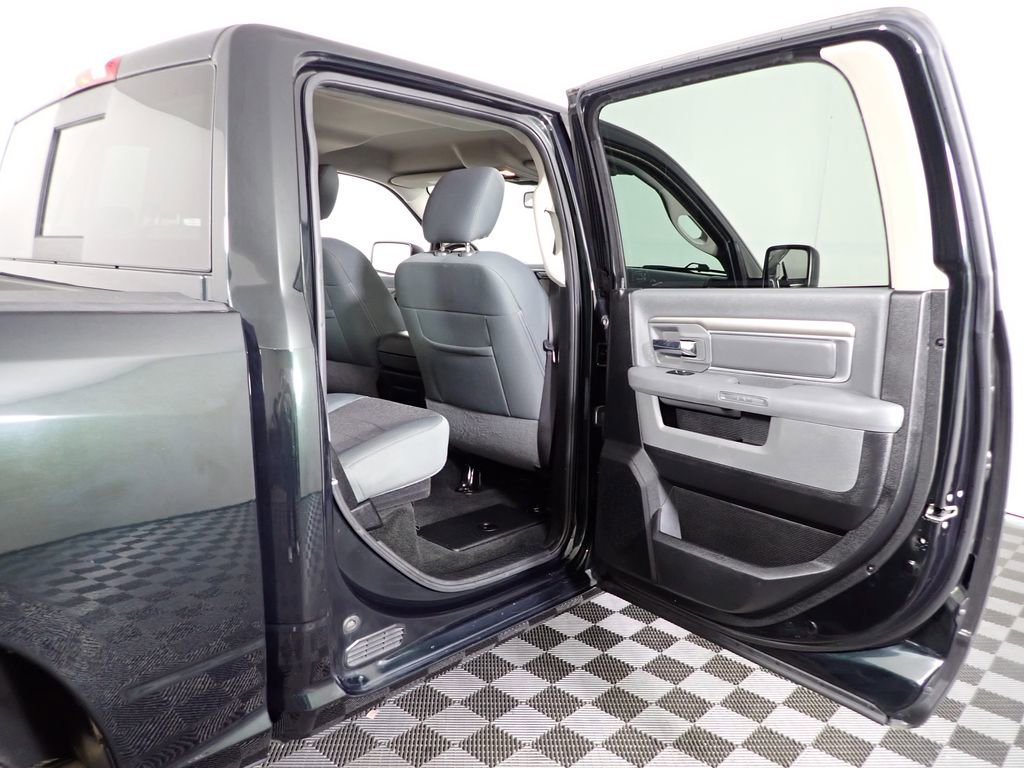 2015 RAM Ram 1500 Pickup SLT - Photo 32